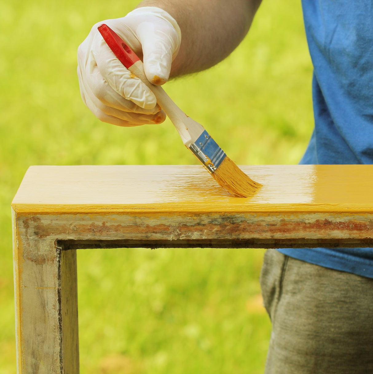 ROKO Holzfarbe: Dauerschutz für Innen und Außen - 0.7 Kg Schwarz - Berico Farben