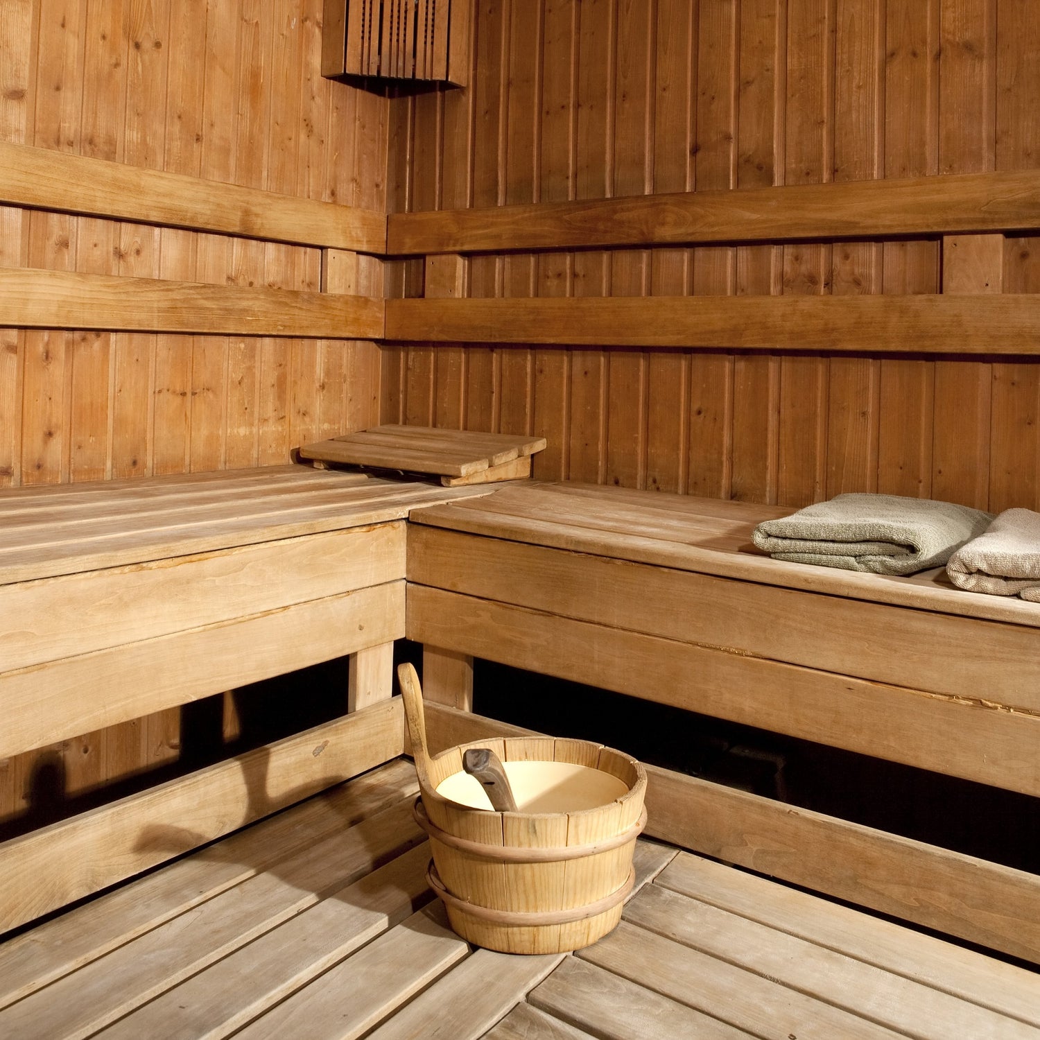 BELINKA Sauna-Holzöl: Paraffinöl zum Schutz von Saunaholz - 0.5 Liter - Berico Farben