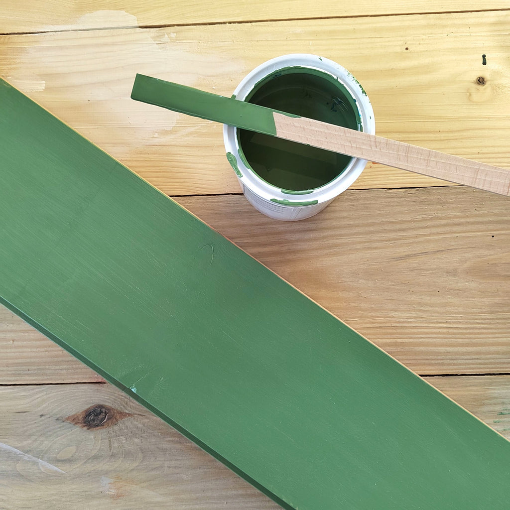 GRUNDMANN Holzfarbe & Wetterschutzfarbe: Wasserbasierter Holzanstrich inkl. Grundierung - 0.7 Kg RAL 9016 – Verkehrsweiss - Berico Farben